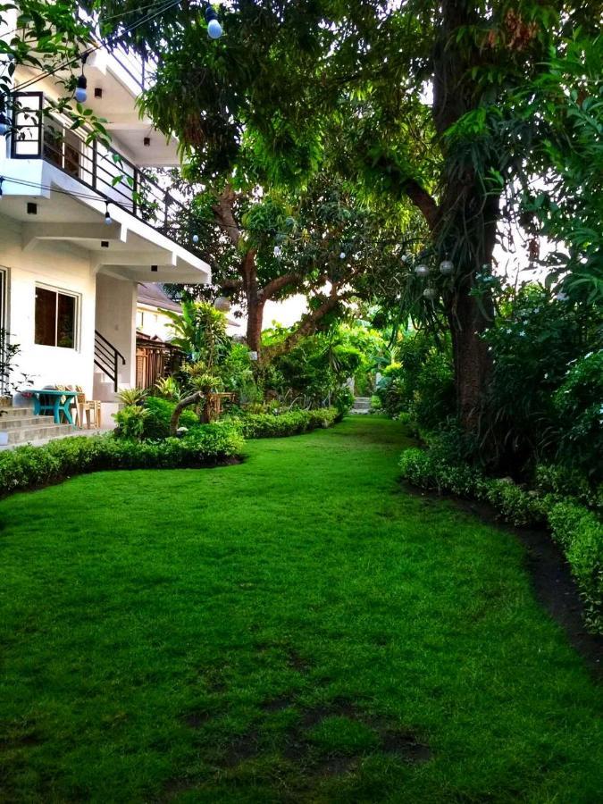 Location One Eighty Bed & Breakfast Bangcusay Екстериор снимка