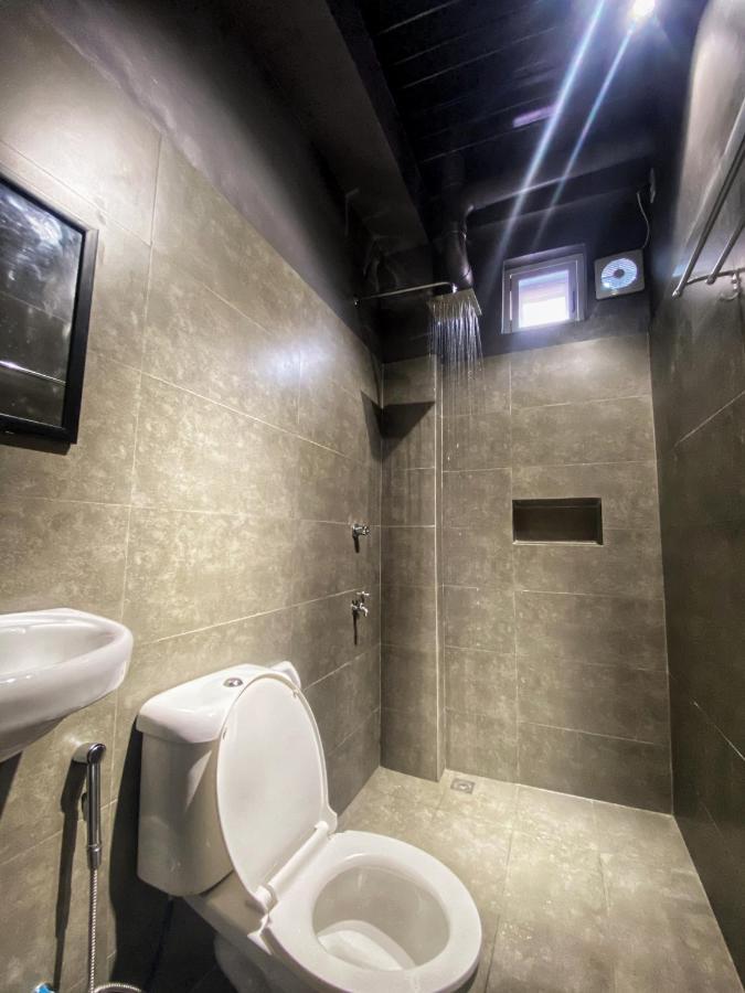Location One Eighty Bed & Breakfast Bangcusay Екстериор снимка